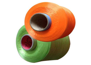 中国 染められたポリプロピレンの引くことは縫う糸のためのヤーンのカーペット ヤーン100Dを織りました サプライヤー
