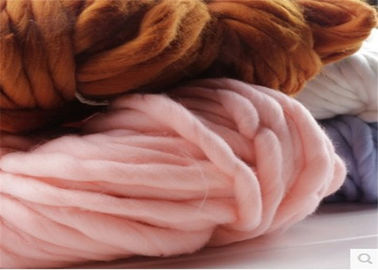 中国 染められた柔らかく豪華な編むヤーン/ウールがっしりしたヤーンの厚く極度の扱いにくい サプライヤー