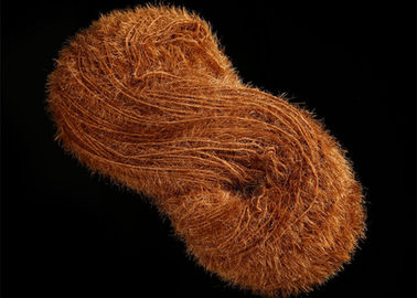 中国 柔らかい100%のナイロン羽の冬のスカーフ、環境友好的のための豪華な編むヤーン4cmの長さ サプライヤー