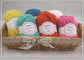 衣服のスカーフのための多彩な染められた手によって編まれるストリップ ヤーン豪華なヤーン サプライヤー
